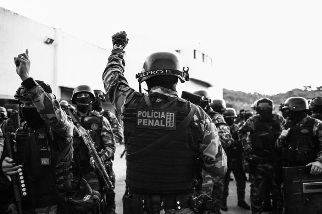 Governo de Minas Gerais conclui posse de 3.405 novos policiais penais para reforçar segurança