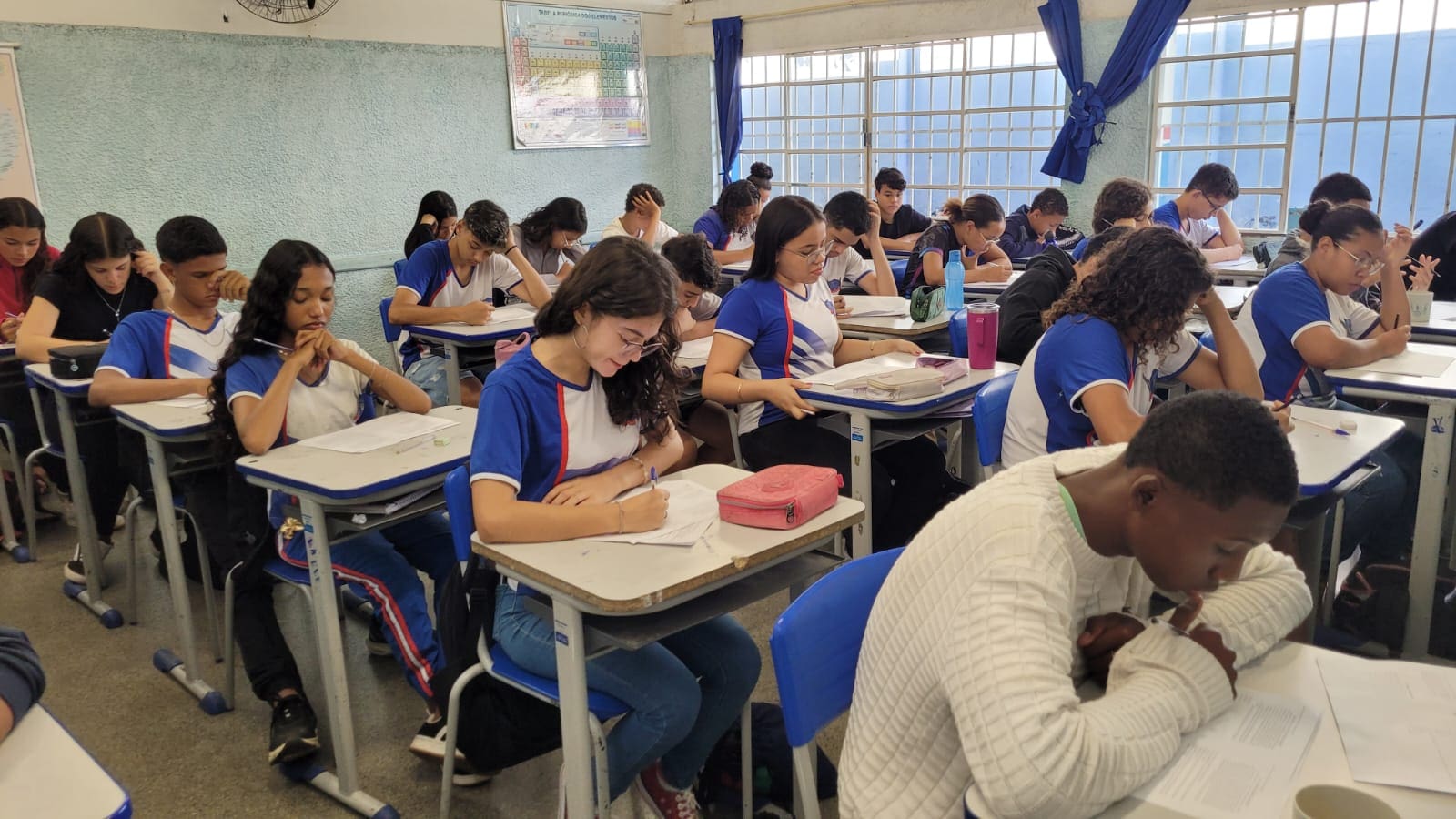Escola Estadual Fernão Dias, em Pirapora, alia preparação para o Saeb ao cuidado emocional dos estudantes