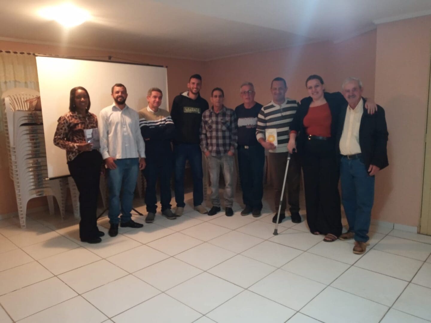 Ex-vereador e poeta Gilmar Silva apresenta obras na Câmara Municipal de Aiuruoca