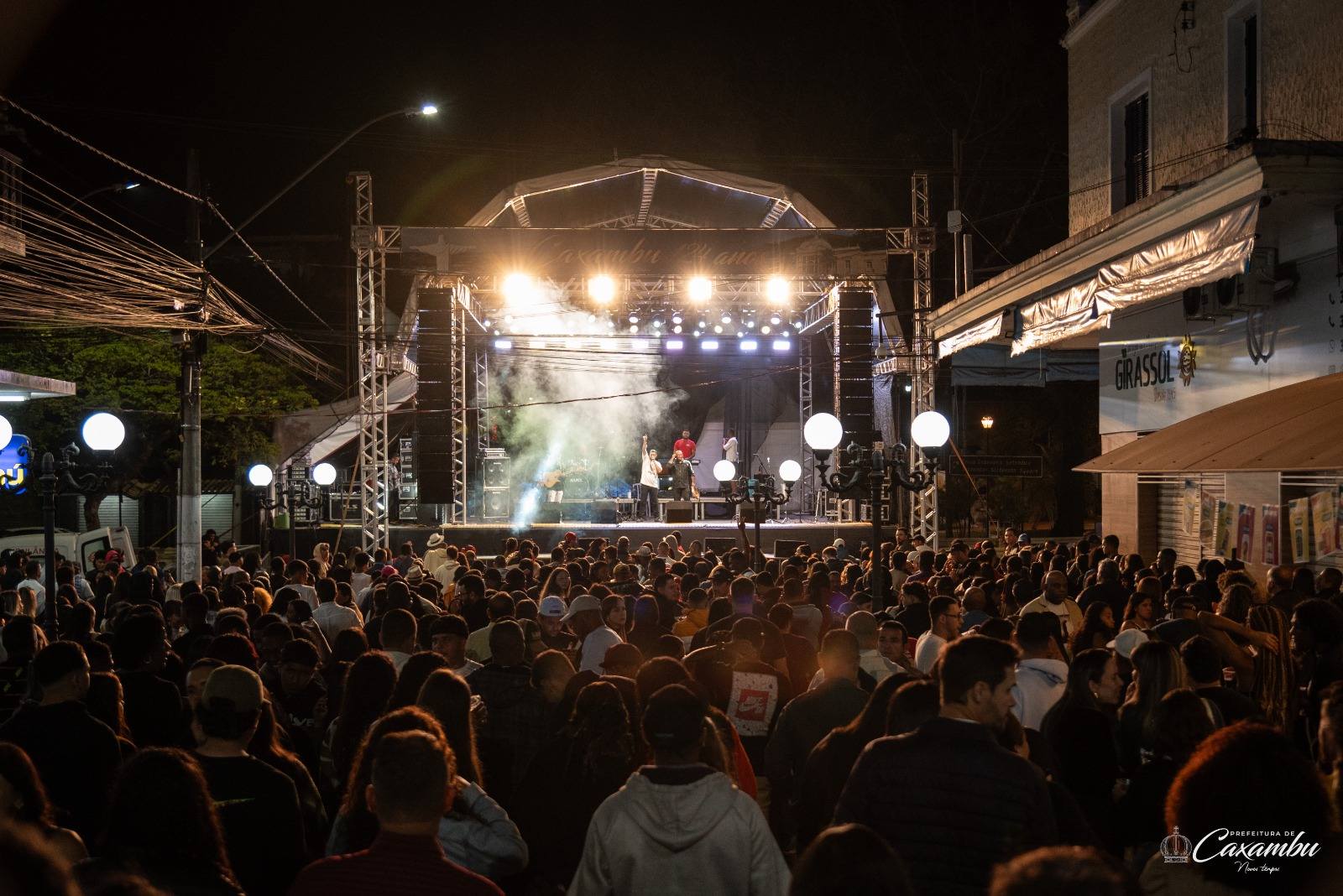 Cultura e animação marcam a noite do pagode no 124º aniversário de Caxambu
