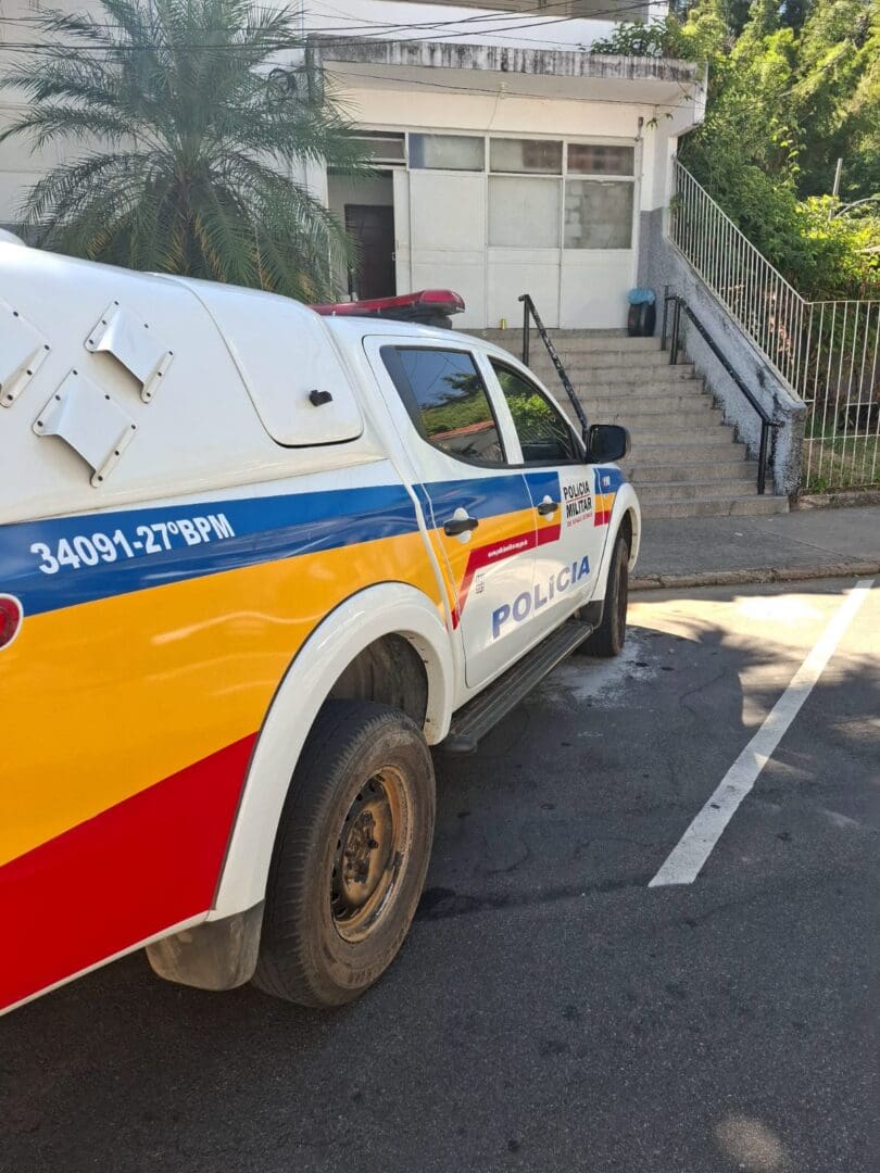 Criminosos armados assaltam igreja em Bueno Brandão e levam R$ 4,5 mil