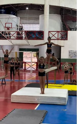 Passa Quatro retoma aulas gratuitas de ginástica artística para crianças no município