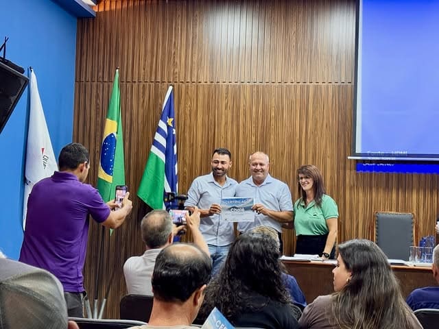 Chalé reforça compromisso com turismo regional em reunião e confirma regularidade no Circuito Pico da Bandeira