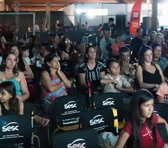 Santa Bárbara do Monte Verde recebe Cine Sesc com exibição de filme e promove noite cultural na Quadra do Morrão