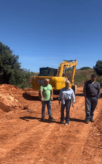 Prefeita acompanha obras de ponte na zona rural de Lavras