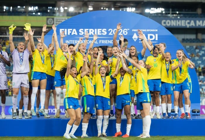 Brasil bate Canadá por 1 a 0 e conquista FIFA Series
