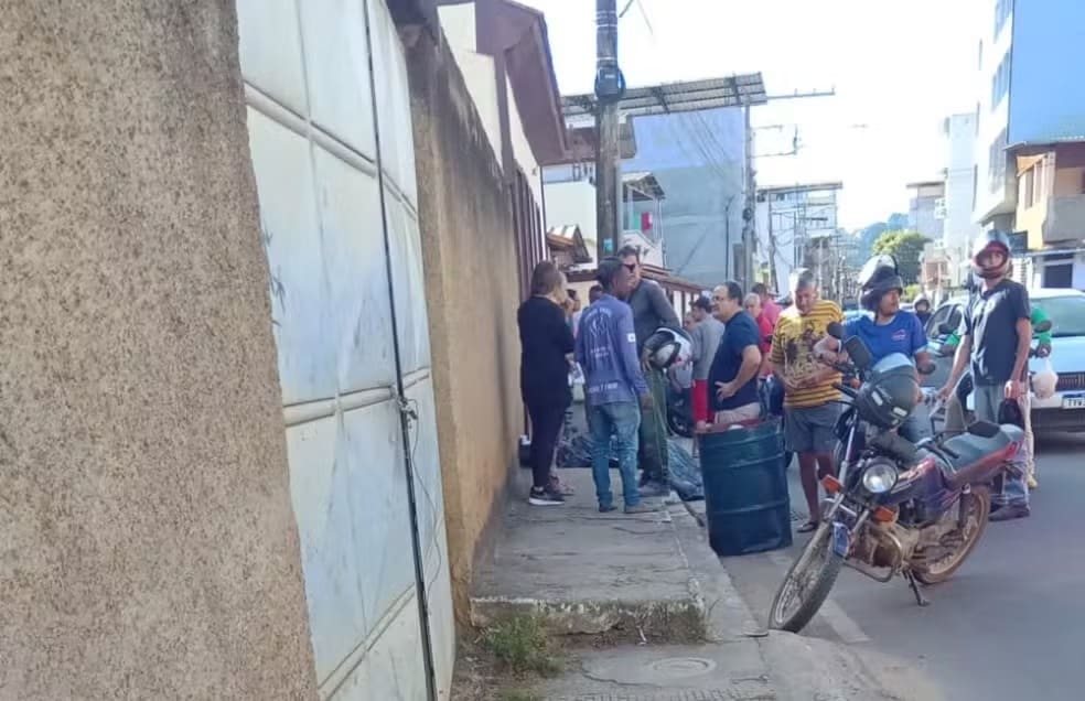 Ataque a facadas deixa quatro mortos e um ferido em Visconde do Rio Branco
